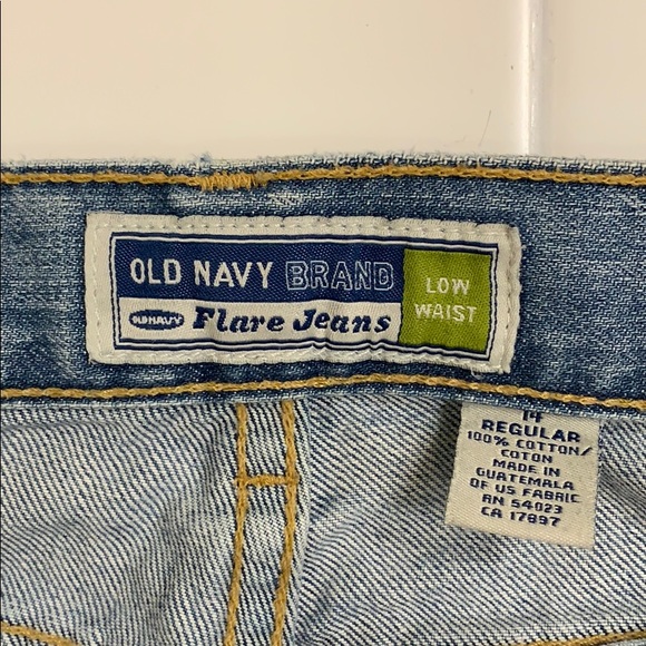 Old Navy Flare Jeans 👖 - Picture 3 of 4